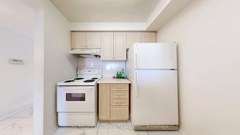 Photo 14 at 1910 - 5001 Finch Avenue E, Agincourt North, Toronto