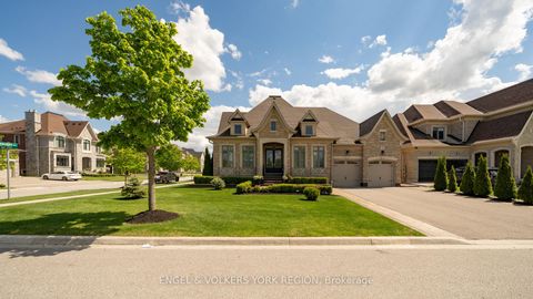 Photo 2 at 43 James Stokes Court, King City, King