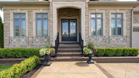 Photo 3 at 43 James Stokes Court, King City, King