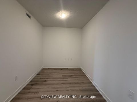 Photo 9 at 413 - 556 Marlee Avenue, Glen Park, Toronto