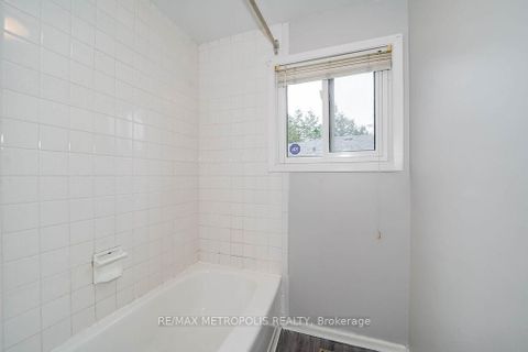 Photo 31 at 761 West Shore Boulevard, West Shore, Pickering