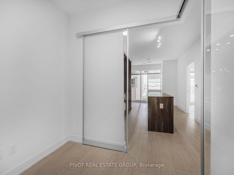 Photo 13 at 519 - 35 Mercer Street, Waterfront Communities C1, Toronto