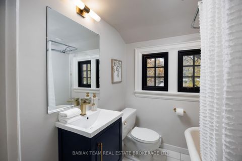 Photo 32 at 35 Baby Point Crescent, Lambton Baby Point, Toronto