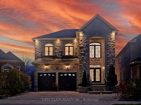 Photo 3 at 99 Rivermill Crescent, Patterson, Vaughan