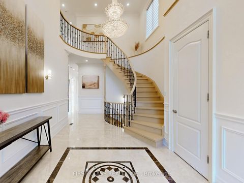 Photo 22 at 99 Rivermill Crescent, Patterson, Vaughan