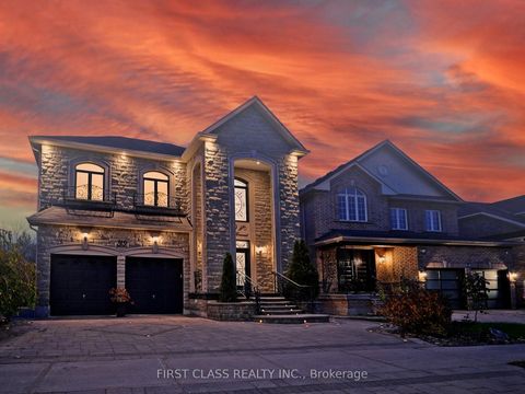 Photo 46 at 99 Rivermill Crescent, Patterson, Vaughan