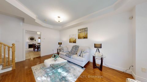 Photo 4 at 2244 Norfolk Drive, RO River Oaks, Oakville