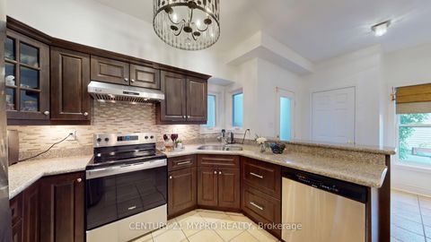 Photo 7 at 2244 Norfolk Drive, RO River Oaks, Oakville