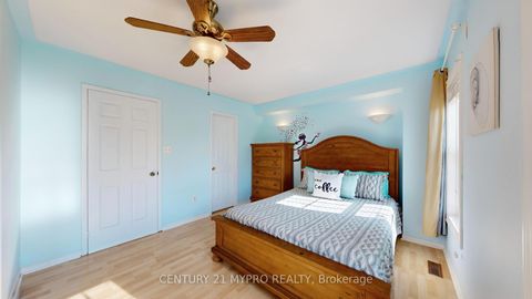 Photo 18 at 2244 Norfolk Drive, RO River Oaks, Oakville