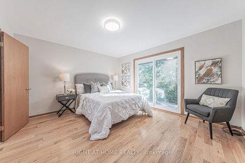 Photo 9 at 5 Greyswood Court, Humber Heights, Toronto