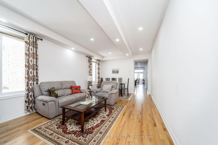 Photo 7 at 13 Clunburry Road, Northwest Brampton, Brampton