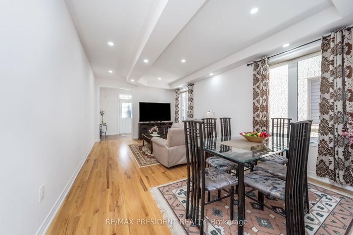 Photo 11 at 13 Clunburry Road, Northwest Brampton, Brampton