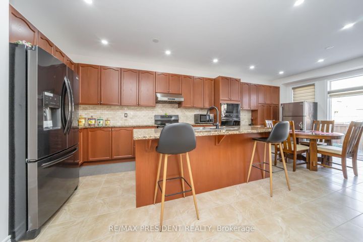 Photo 12 at 13 Clunburry Road, Northwest Brampton, Brampton