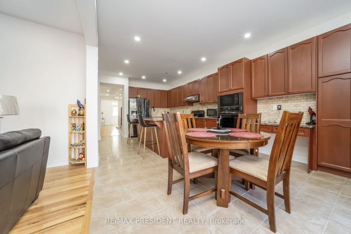 Photo 14 at 13 Clunburry Road, Northwest Brampton, Brampton