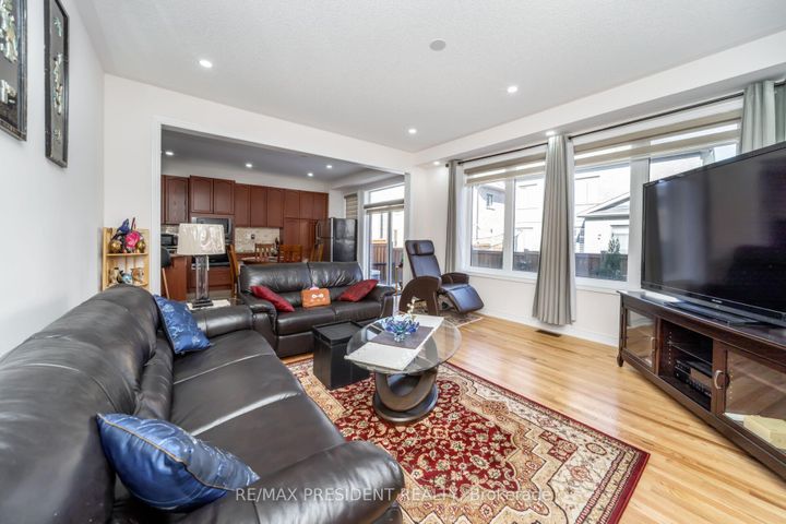 Photo 22 at 13 Clunburry Road, Northwest Brampton, Brampton