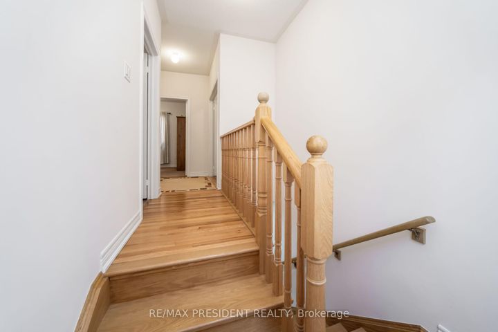 Photo 25 at 13 Clunburry Road, Northwest Brampton, Brampton