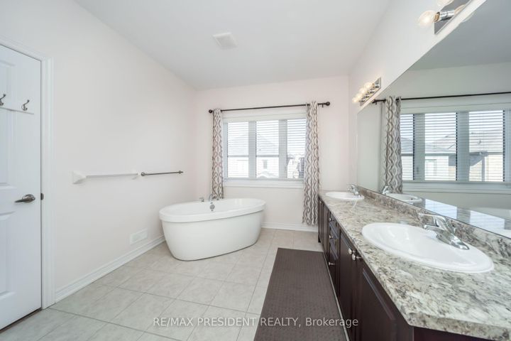 Photo 30 at 13 Clunburry Road, Northwest Brampton, Brampton