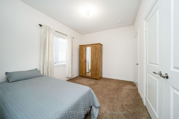 Photo 33 at 13 Clunburry Road, Northwest Brampton, Brampton