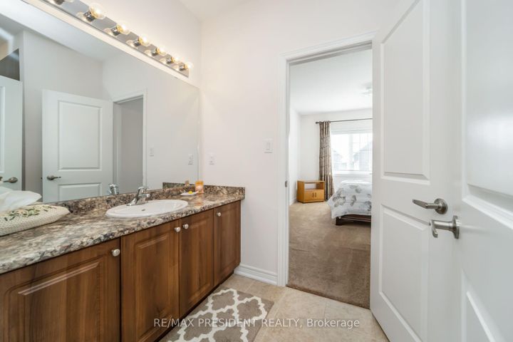 Photo 34 at 13 Clunburry Road, Northwest Brampton, Brampton