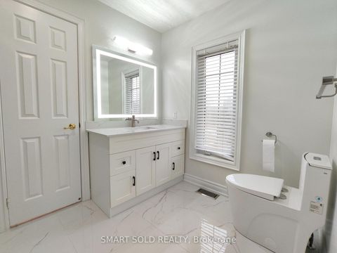 Photo 14 at 67 Chantilly Crescent, Westbrook, Richmond Hill