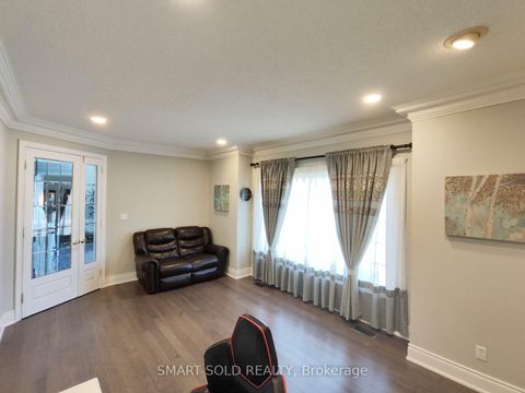 Photo 19 at 67 Chantilly Crescent, Westbrook, Richmond Hill