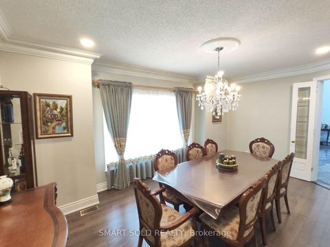 Photo 22 at 67 Chantilly Crescent, Westbrook, Richmond Hill