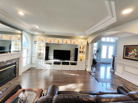 Photo 23 at 67 Chantilly Crescent, Westbrook, Richmond Hill