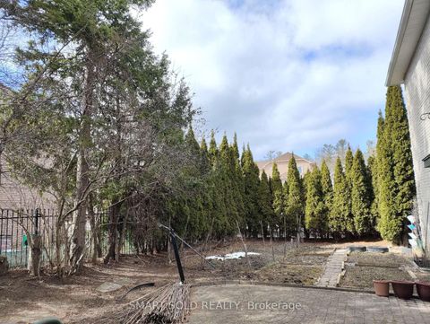 Photo 35 at 67 Chantilly Crescent, Westbrook, Richmond Hill