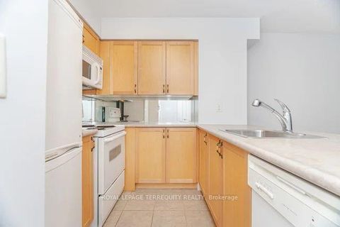 Photo 7 at 710 - 2121 LAKE SHORE Boulevard W, Mimico, Toronto