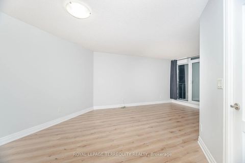 Photo 12 at 710 - 2121 LAKE SHORE Boulevard W, Mimico, Toronto