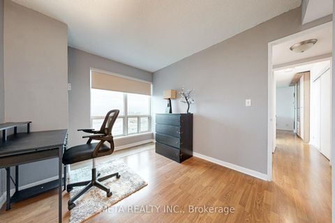 Photo 14 at 1811 - 11 Lee Centre Drive, Woburn, Toronto
