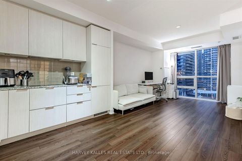 Photo 6 at 1508 - 318 Richmond Street W, Waterfront Communities C1, Toronto