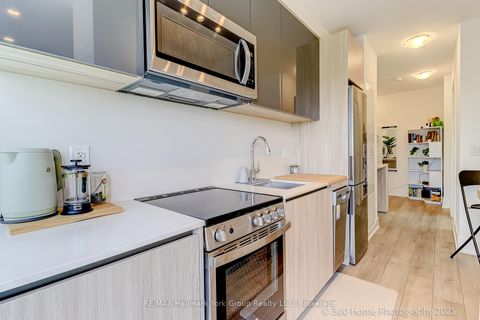 Photo 5 at 534 - 3100 Keele Street, CFB, Toronto