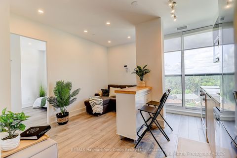 Photo 9 at 534 - 3100 Keele Street, CFB, Toronto