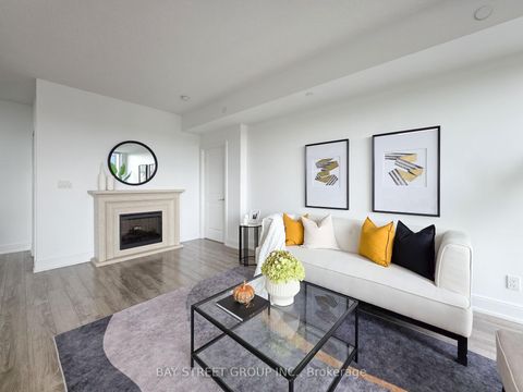 Photo 5 at 705B - 9608 Yonge Street, North Richvale, Richmond Hill