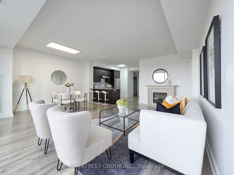 Photo 7 at 705B - 9608 Yonge Street, North Richvale, Richmond Hill