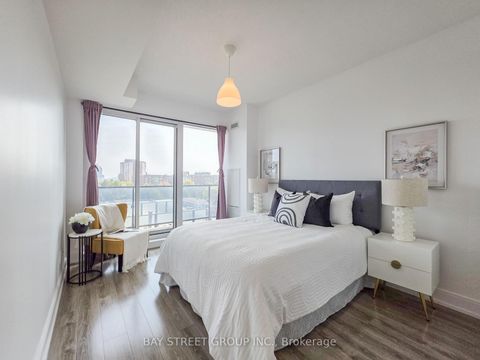 Photo 15 at 705B - 9608 Yonge Street, North Richvale, Richmond Hill