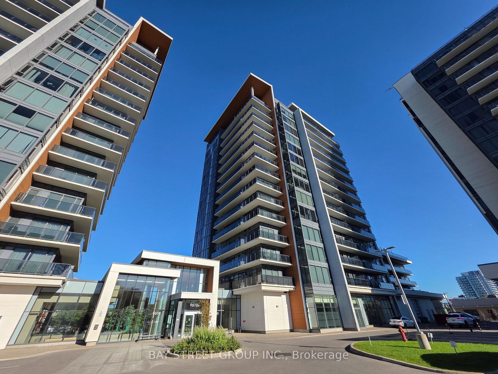 705B - 9608 Yonge Street, North Richvale, Richmond Hill 