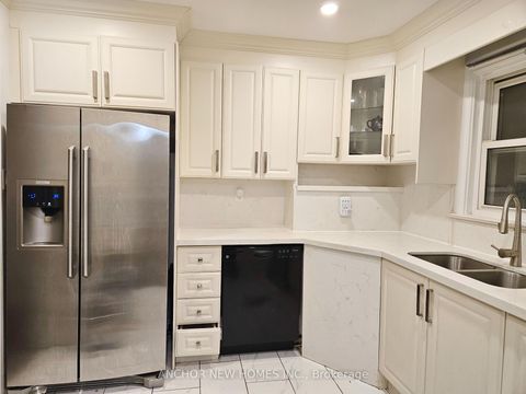 Photo 6 at 28 Eringate Drive, West Deane, Toronto