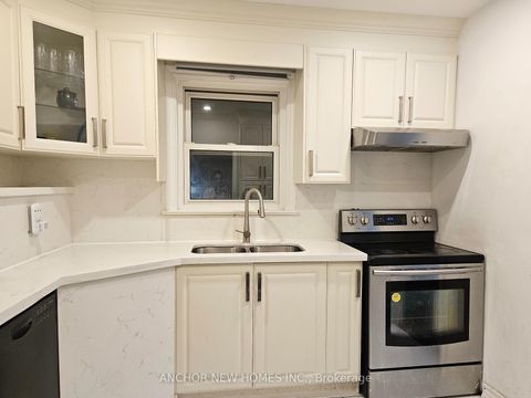 Photo 7 at 28 Eringate Drive, West Deane, Toronto