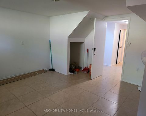 Photo 13 at 28 Eringate Drive, West Deane, Toronto