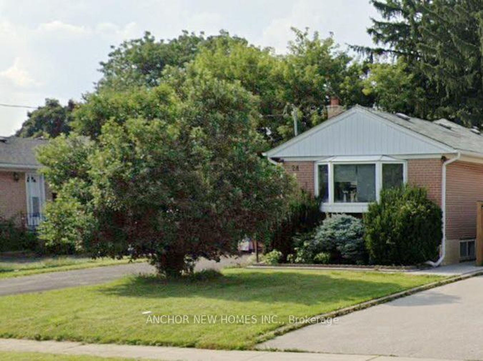 28 Eringate Drive, West Deane, Toronto 