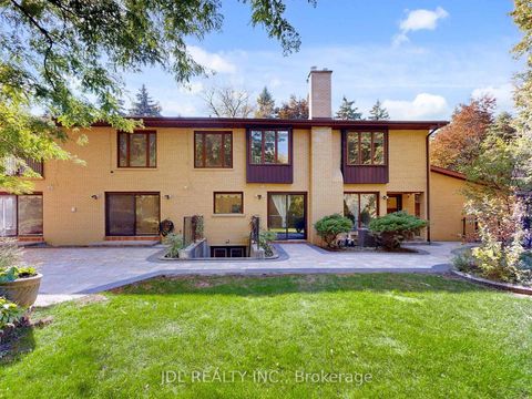 Photo 2 at 11 Moodie Drive, South Richvale, Richmond Hill