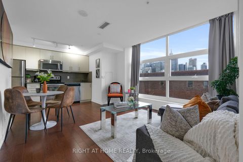 Photo 3 at 701 - 10 Willison Square, Chinatown, Toronto