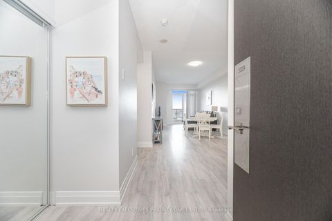 Photo 7 at 3109 - 3600 Highway 7, Vaughan Corporate Centre, Vaughan