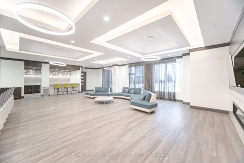 Photo 38 at 3109 - 3600 Highway 7, Vaughan Corporate Centre, Vaughan