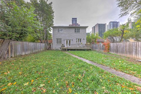 Photo 45 at 19 Bonnington Place, Willowdale East, Toronto