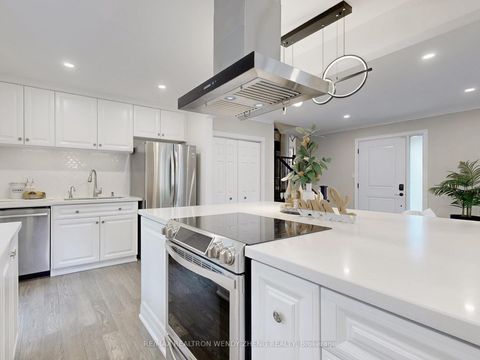 Photo 1 at 164 Kenvale Court, Mill Pond, Richmond Hill