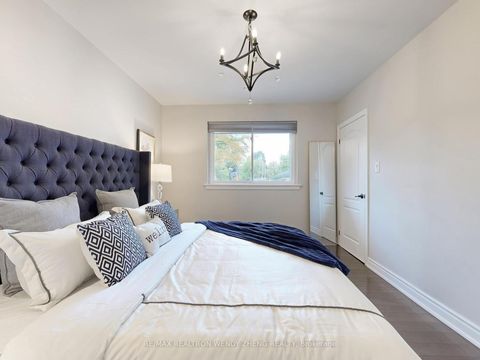 Photo 15 at 164 Kenvale Court, Mill Pond, Richmond Hill