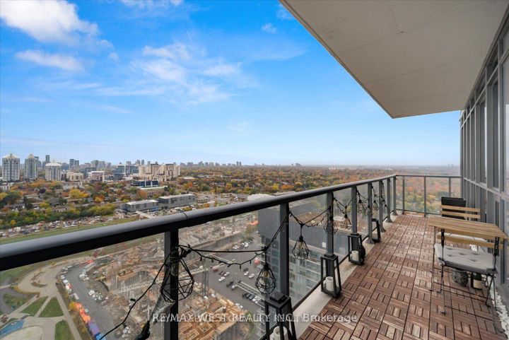 Photo 15 at 3517 - 121 McMahon Drive, Bayview Village, Toronto